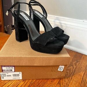 Steve Madden Lessa Heals Black Suede